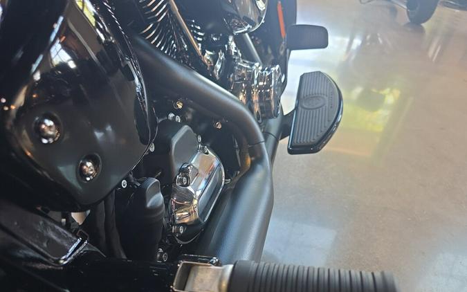 2026 Harley-Davidson® Heritage Classic® FLHC