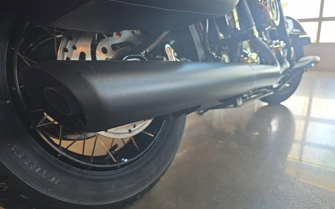 2026 Harley-Davidson® Heritage Classic® FLHC