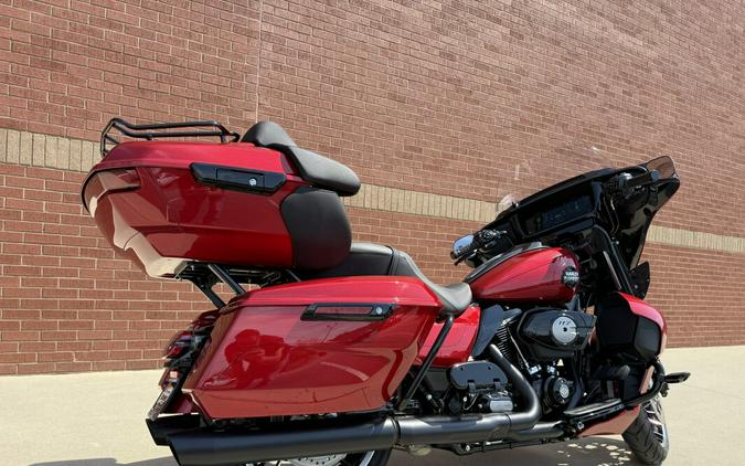 2026 Harley-Davidson® Street Glide Limited Brilliant Red Black Trim