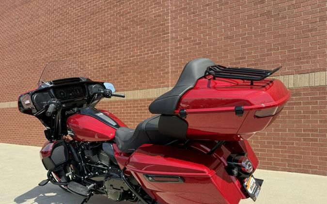 2026 Harley-Davidson® Street Glide Limited Brilliant Red Black Trim