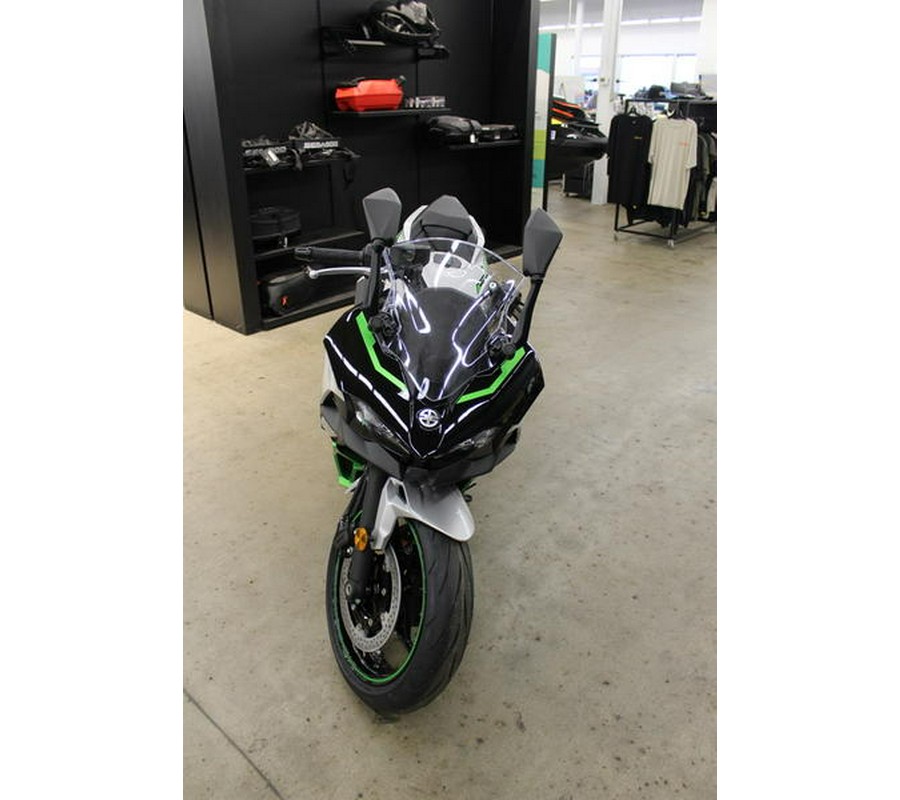 2024 Kawasaki Ninja® 7 Hybrid ABS