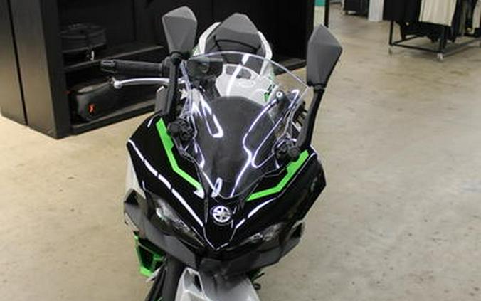 2024 Kawasaki Ninja® 7 Hybrid ABS