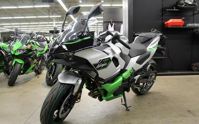 2024 Kawasaki Ninja® 7 Hybrid ABS