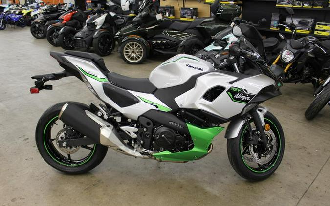 2024 Kawasaki Ninja® 7 Hybrid ABS