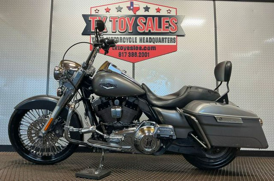 2016 Harley-Davidson Road King Base