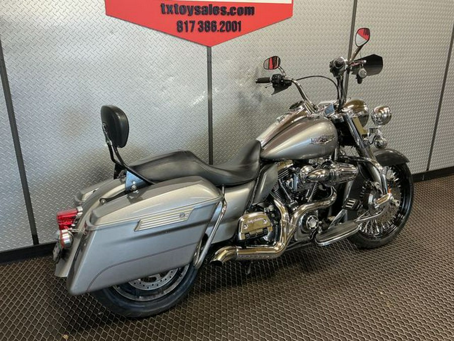 2016 Harley-Davidson Road King Base