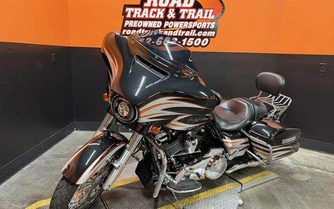 2017 Harley-Davidson Street Glide FLHXS - Special