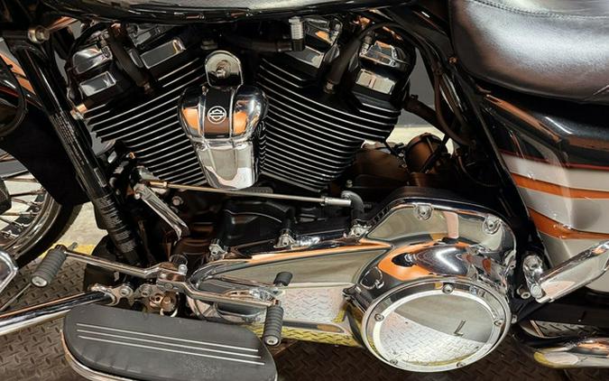 2017 Harley-Davidson Street Glide FLHXS - Special