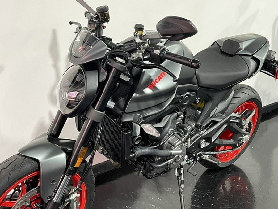 2024 Ducati Monster Plus