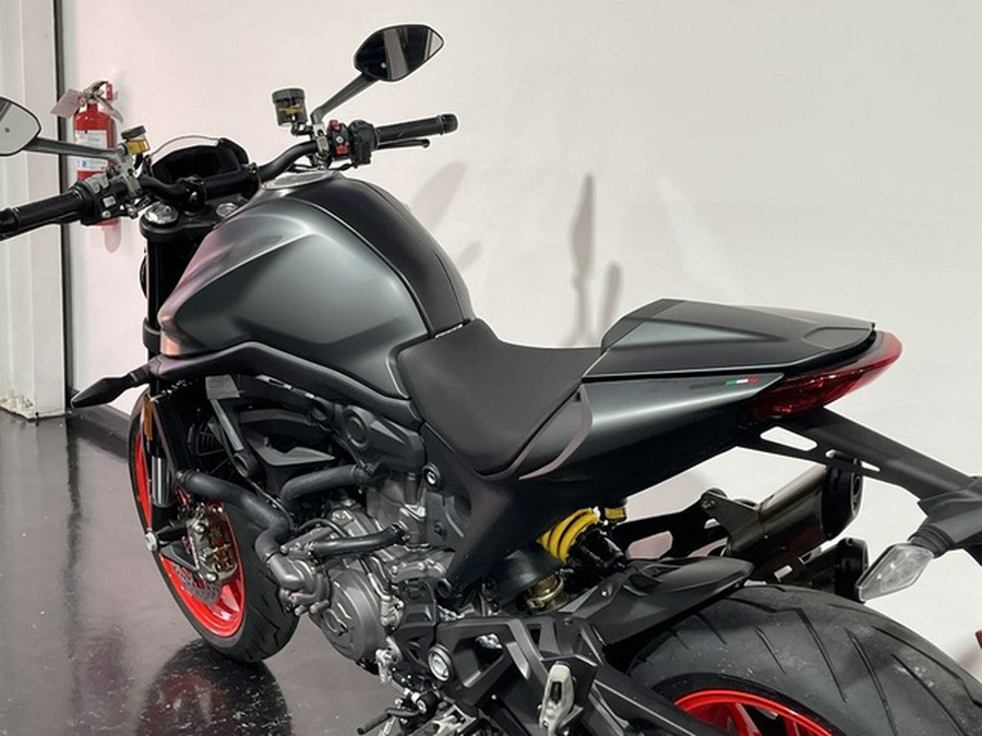 2024 Ducati Monster Plus