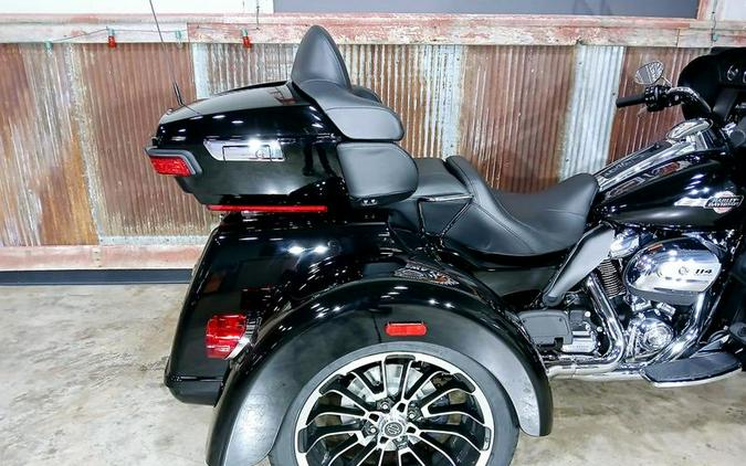 2025 Harley-Davidson® FLHTCUTG - Tri Glide® Ultra