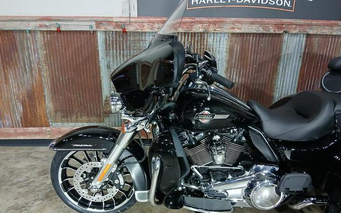 2025 Harley-Davidson® FLHTCUTG - Tri Glide® Ultra