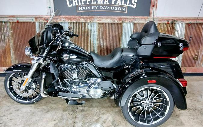 2025 Harley-Davidson® FLHTCUTG - Tri Glide® Ultra