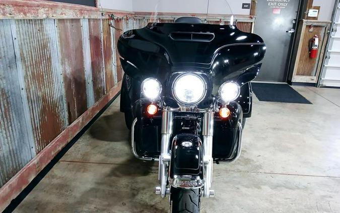 2025 Harley-Davidson® FLHTCUTG - Tri Glide® Ultra