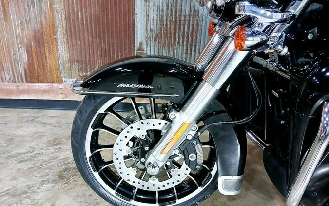 2025 Harley-Davidson® FLHTCUTG - Tri Glide® Ultra