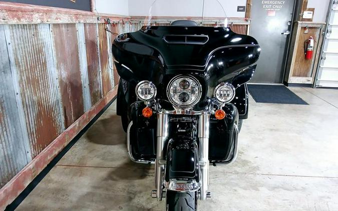 2025 Harley-Davidson® FLHTCUTG - Tri Glide® Ultra