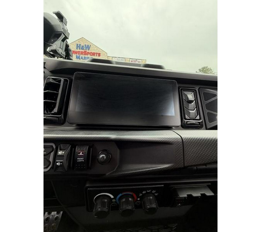 2026 Can-Am® Defender Limited HD11 Desert Tan & Carbon Black