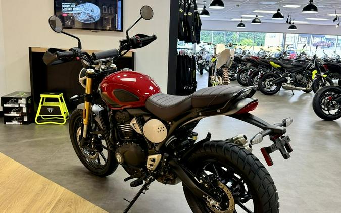 2024 Triumph Scrambler 400 X Carnival Red / Phantom Black