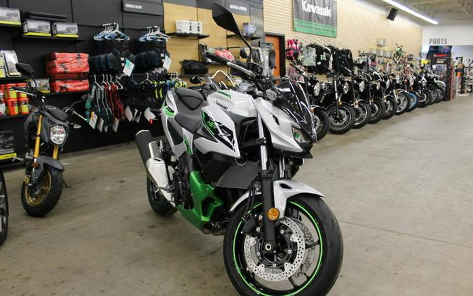 2024 Kawasaki Z7 Hybrid ABS