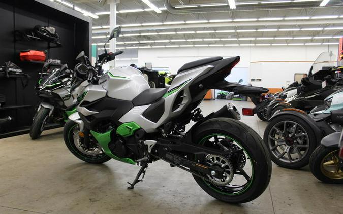 2024 Kawasaki Z7 Hybrid ABS