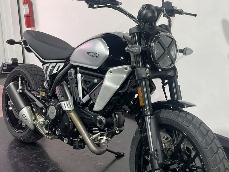 2024 Ducati Scrambler Icon (2G) Black