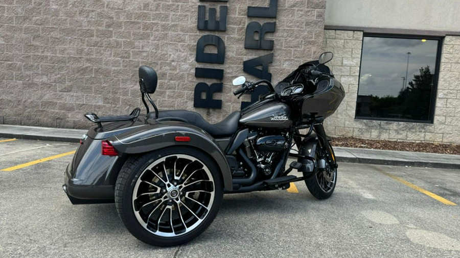 2023 Harley-Davidson® FLTRT - Road Glide® 3