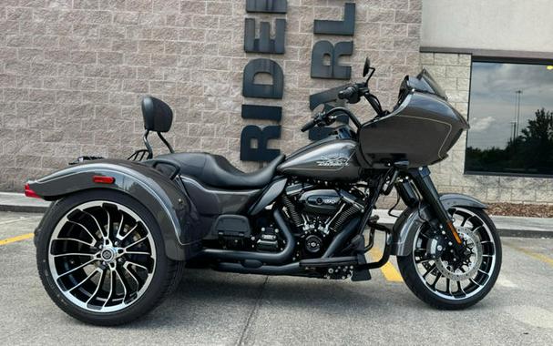 2023 Harley-Davidson® FLTRT - Road Glide® 3