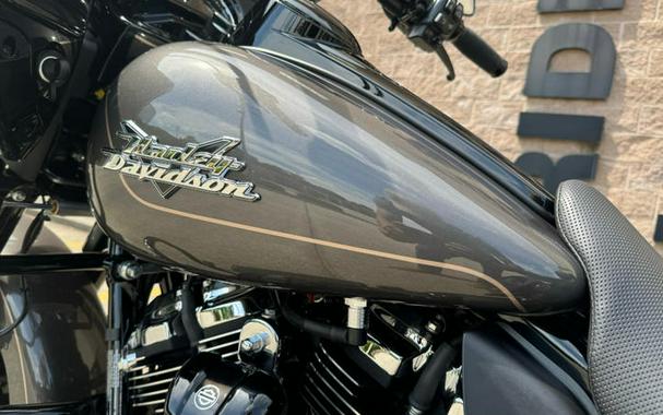 2023 Harley-Davidson® FLTRT - Road Glide® 3