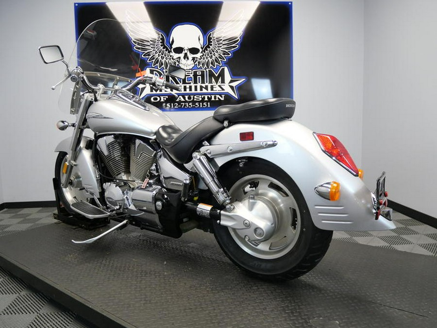 2009 Honda® VTX™ 1300 R