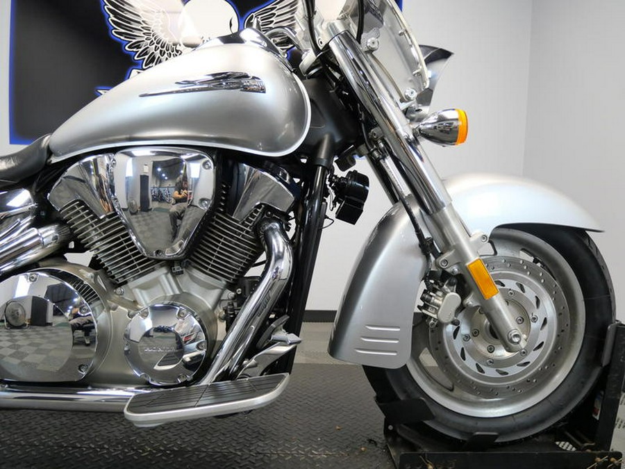 2009 Honda® VTX™ 1300 R