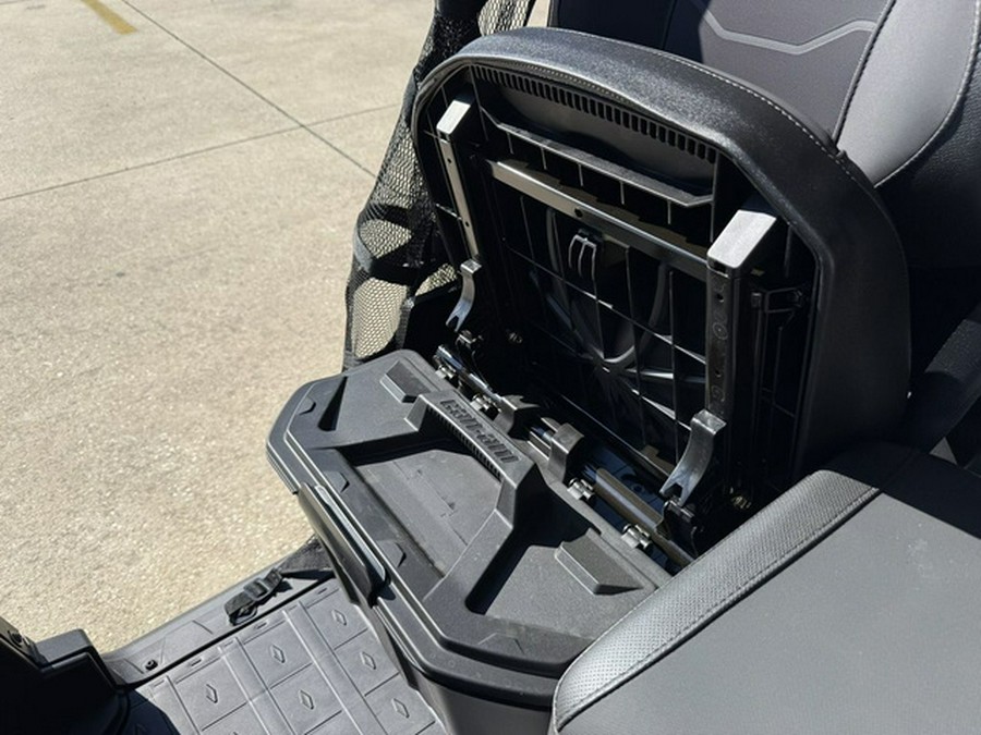 2025 Can-Am Defender MAX XT HD9