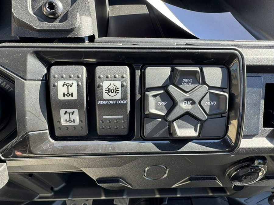 2025 Can-Am Defender MAX XT HD9