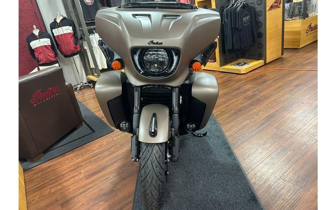 2025 Indian Motorcycle RoadmasterÂ® PowerPlus Dark HorseÂ® with 112 and PowerBand Audio Package