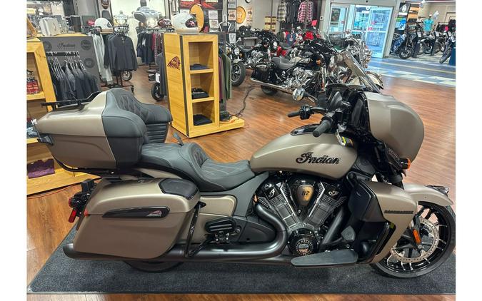 2025 Indian Motorcycle RoadmasterÂ® PowerPlus Dark HorseÂ® with 112 and PowerBand Audio Package