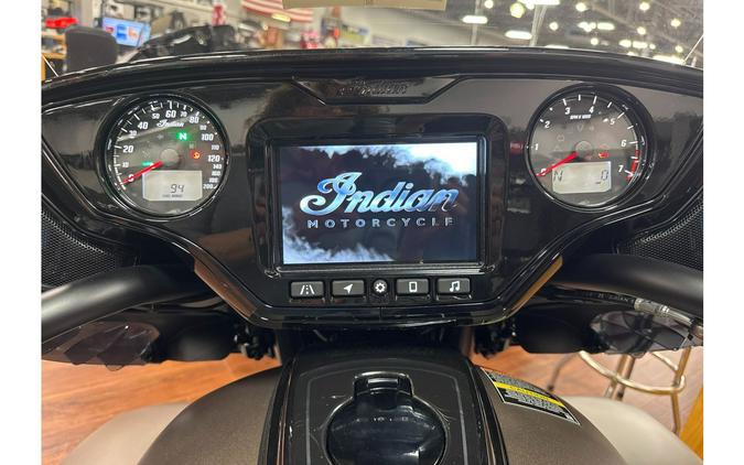 2025 Indian Motorcycle RoadmasterÂ® PowerPlus Dark HorseÂ® with 112 and PowerBand Audio Package