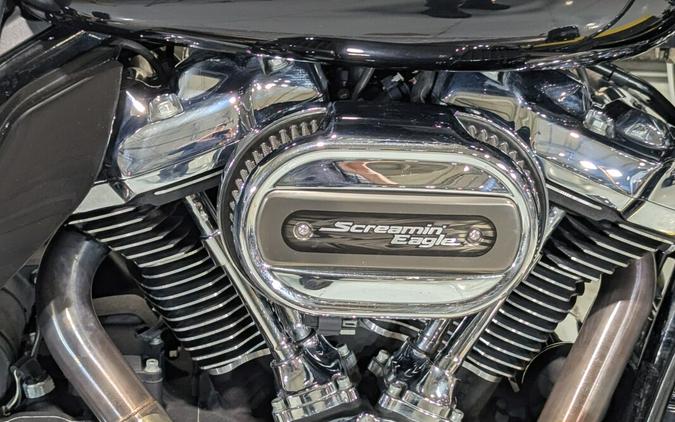 2019 Harley-Davidson® Road Glide® Vivid Black