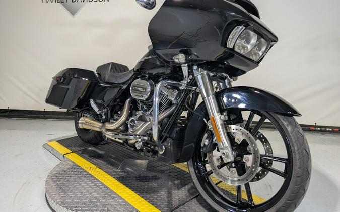 2019 Harley-Davidson® Road Glide® Vivid Black