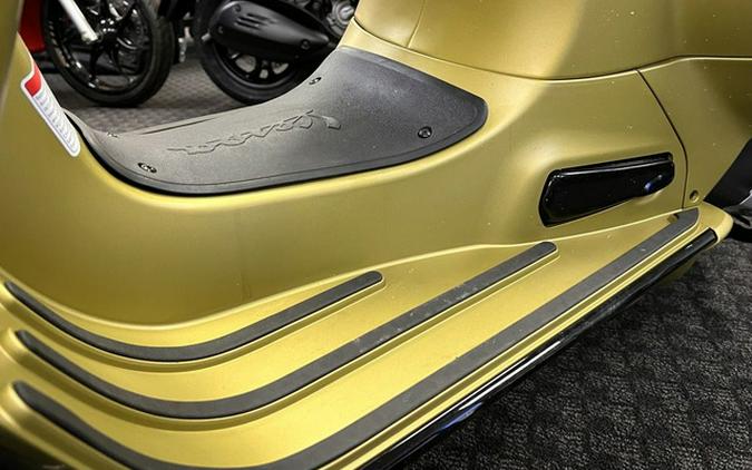 2024 VESPA GTS Super 300 Sport