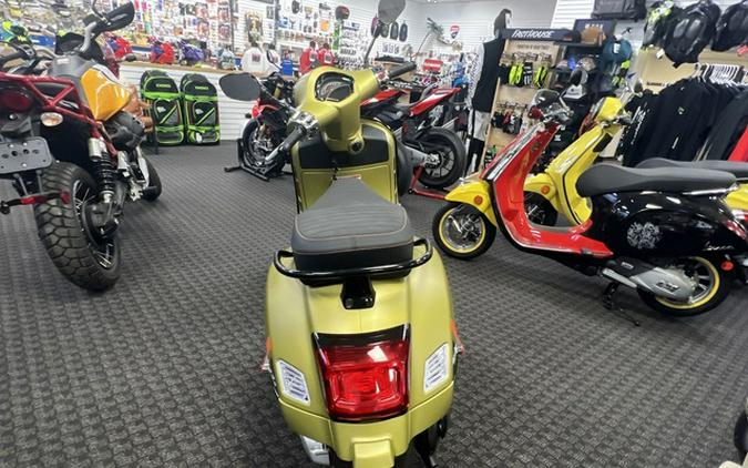 2024 VESPA GTS Super 300 Sport