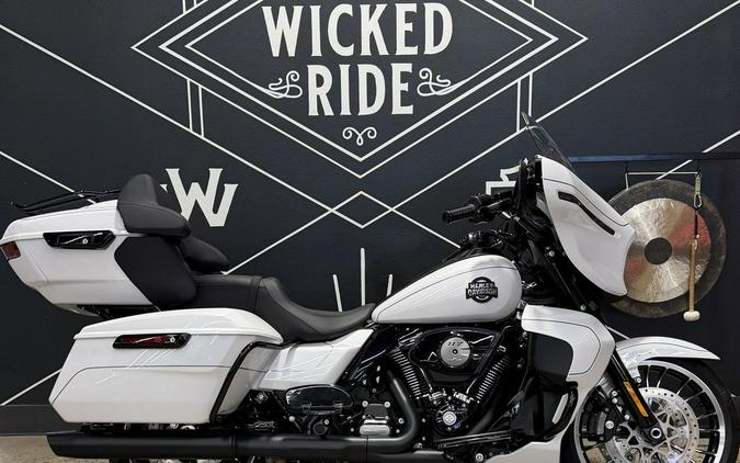 2026 Harley-Davidson® FLHXL - Street Glide® Limited
