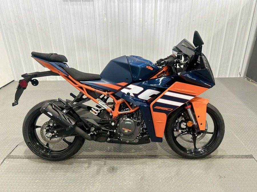 2024 KTM RC 390
