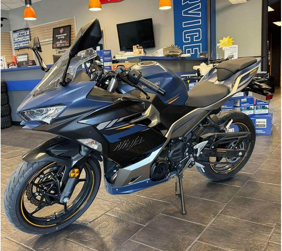 2023 Kawasaki Ninja® 400 ABS Metallic Magnetic Dark Gray/Twilight Blue