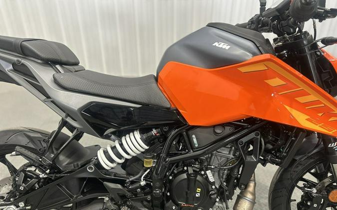 2024 KTM Duke 250