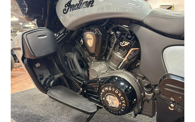 2025 Indian Motorcycle RoadmasterÂ® PowerPlus Dark HorseÂ® with PowerBand Audio Package