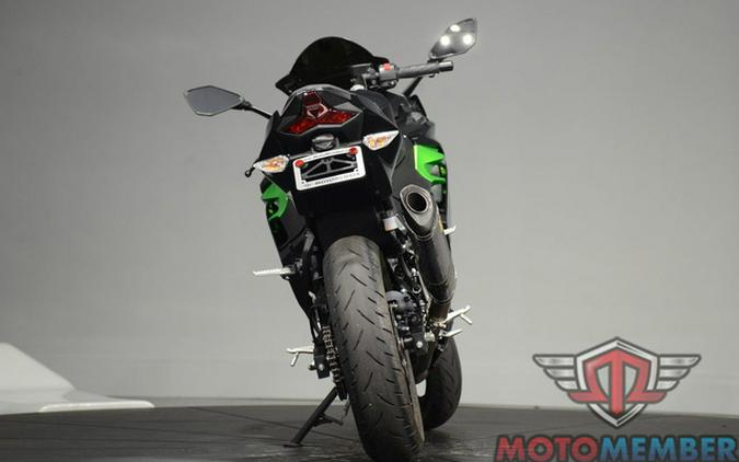 2023 Kawasaki Ninja 400 Matrix Camo Gray/Metallic Matte Carbon