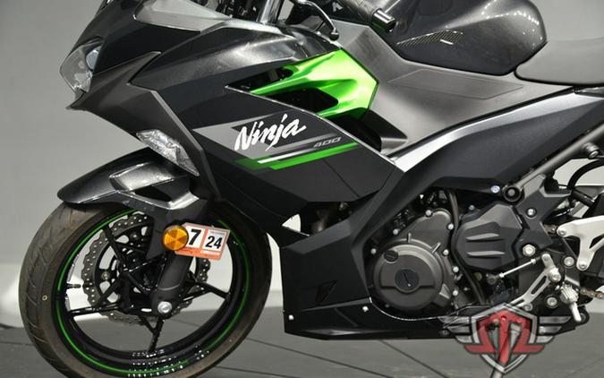 2023 Kawasaki Ninja 400 Matrix Camo Gray/Metallic Matte Carbon