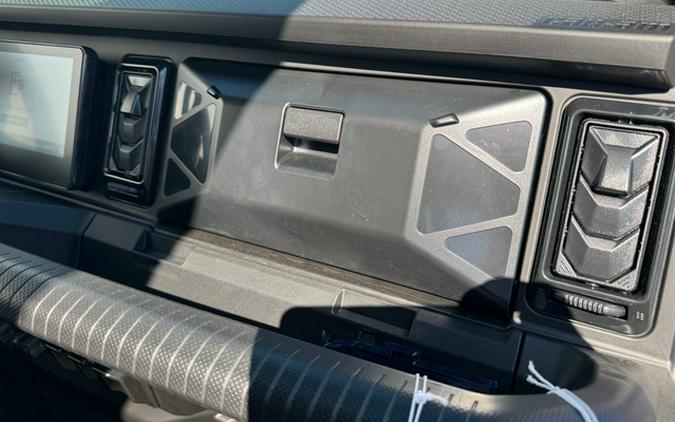 2026 Can-Am Defender MAX LONE STAR CAB HD11