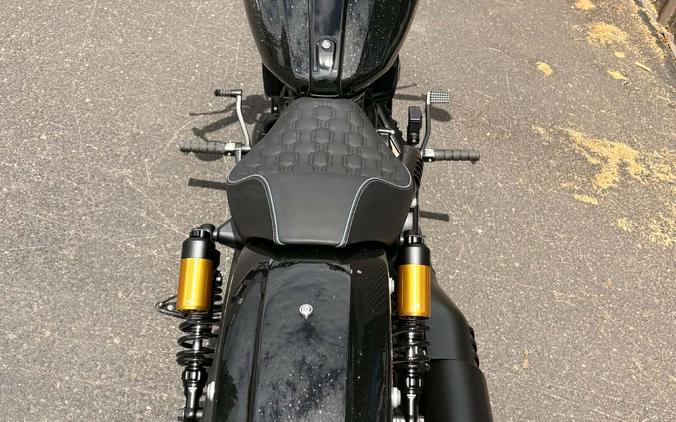 2026 Indian Motorcycle 101 SCOUT, ONYX BLACK CRYSTAL W/ GRFX, 49ST - 33592