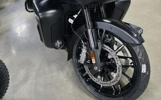 2026 Indian Pursuit Dark Horse 112 W/ Powerband Audio Black Smoke