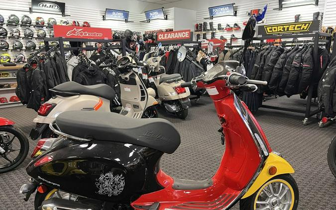 2023 Vespa Primavera 150 Disney Mickey Mouse Edition 150